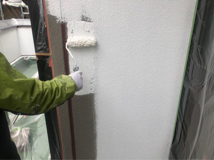 外壁：下塗り作業